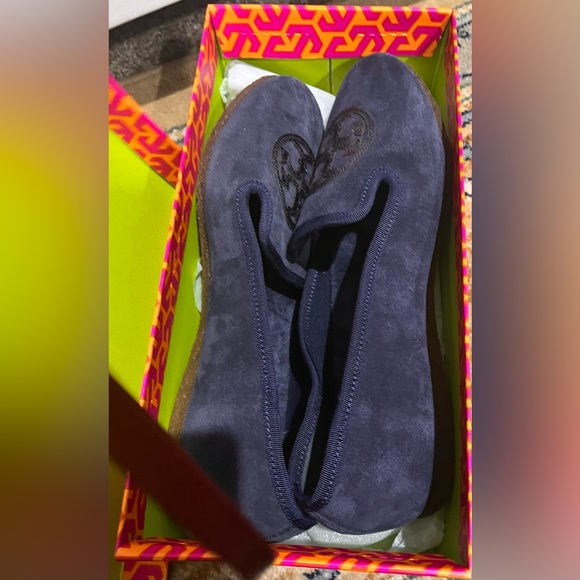 Tory Burch Billy Flannel Shearling Logo Slippers 9 - Picture 6 of 6